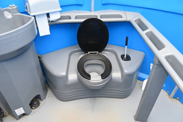 Best Portable restroom trailer rental  in Montesano, WA